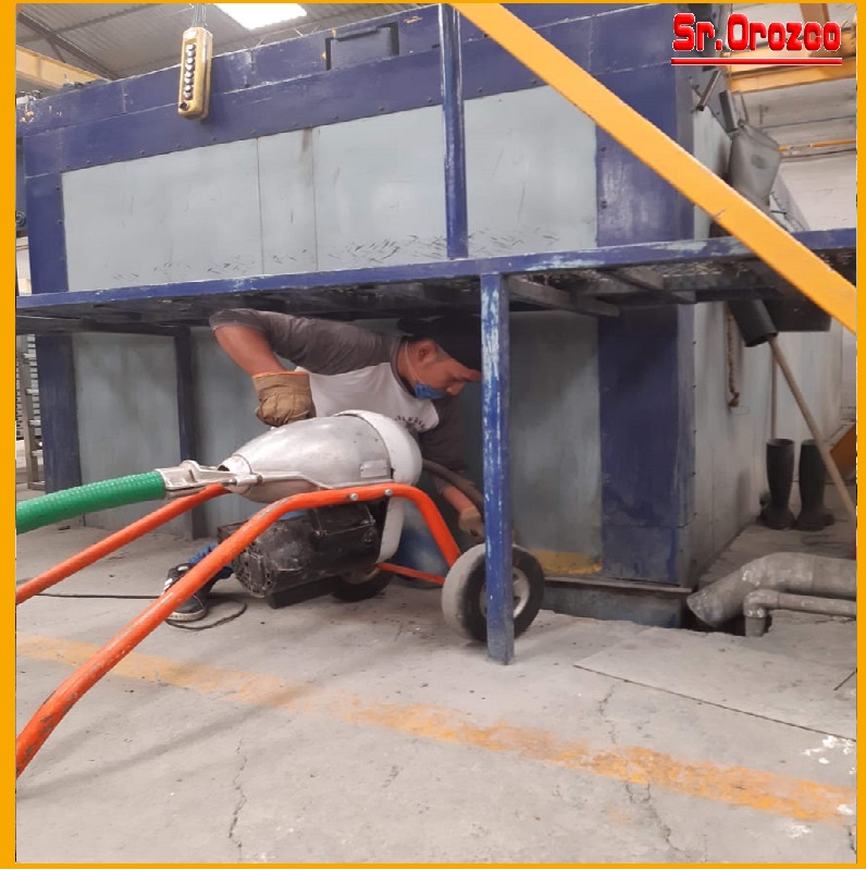 Mantenimiento y servicio de fontaneria desazolve destape de drenajes en la colonia Amp. El Yaqui